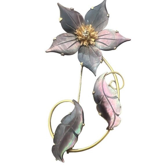 VTG Stunning Ocean Treasures Brooch Mother Of Pearl Flower SIGNED Distinctive - Picture 1 of 11